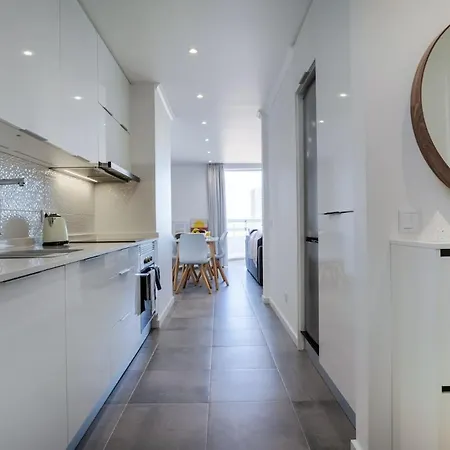 Appartement Modern With Ocean View & Terrace - Free Access To Pool And Tennis Courts! Portimão