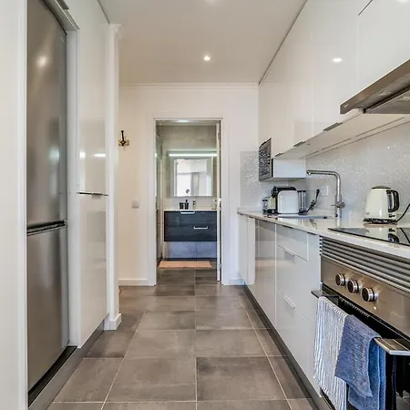 Apartamento Modern With Ocean View & Terrace - Free Access To Pool And Tennis Courts By Lisbeyond *