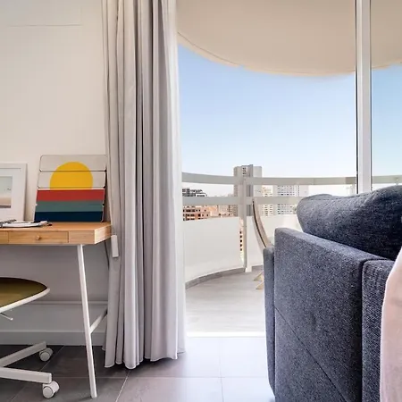 Modern With Ocean View & Terrace - Free Access To Pool And Tennis Courts! Lägenhet Portimão
